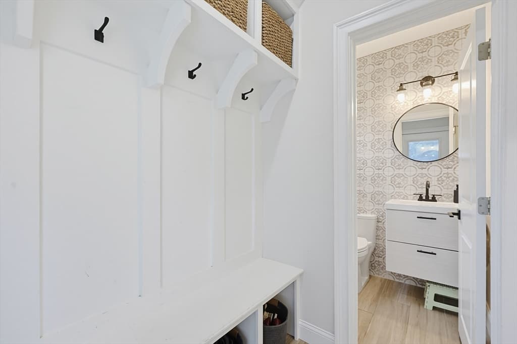 1343 Quincy Shore Dr, Quincy MA 02169 photo 12