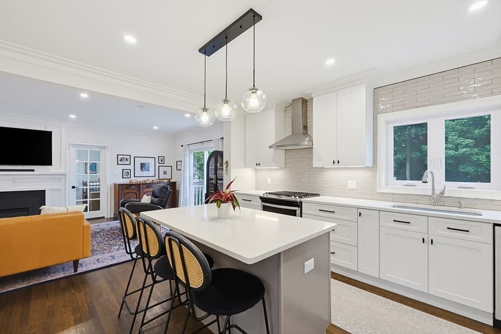 1343 Quincy Shore Dr, Quincy MA 02169 photo 7