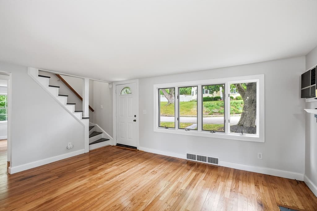 25 Julia Road, Weymouth MA 02191 photo 4