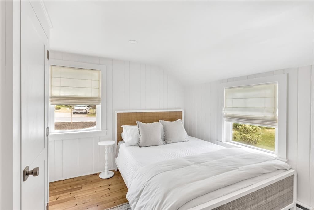Single Family Residence at 25 Lake Rd E, Yarmouth MA 02673, photo 21 of 35