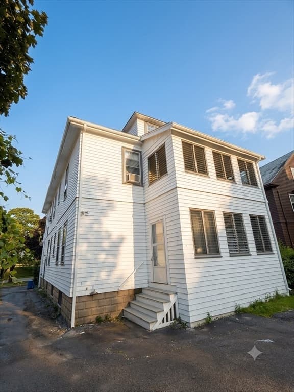 Multi Family at 104-106 Payson Rd, Belmont MA 02478, Belmont, photo 5 of 13