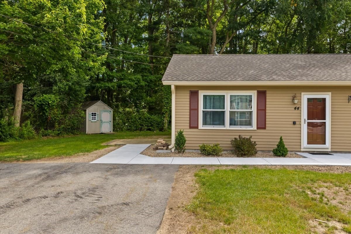 Condominium at 44 Old Forge Rd # 44, Bridgewater MA 02324, Bridgewater, photo 3 of 21