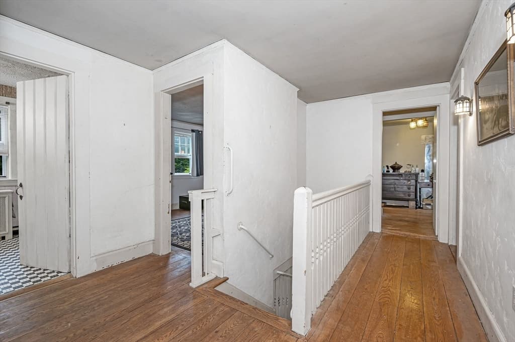 39 Holman Rd, Newton MA 02466 photo 15
