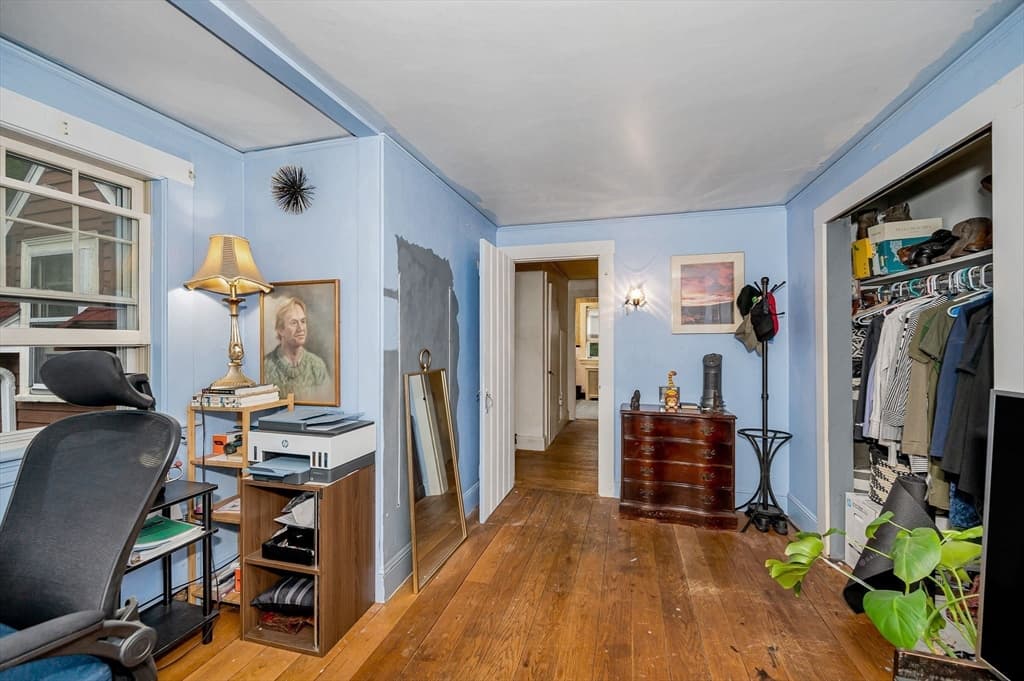 39 Holman Rd, Newton MA 02466 photo 19