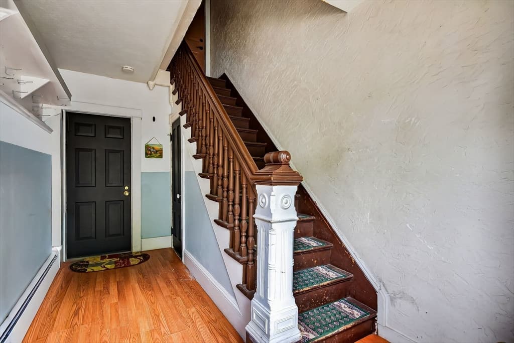287 Pine St, Gardner MA 01440 photo 3
