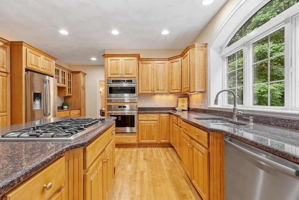 33 Nutmeg Ln, North Andover MA 01845 photo 12