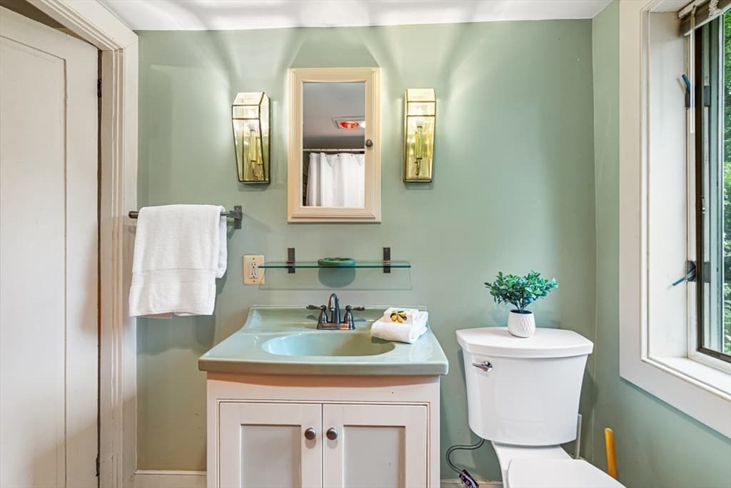 Single Family Residence at 462 Ledge, Seekonk MA 02771, photo 27 of 40