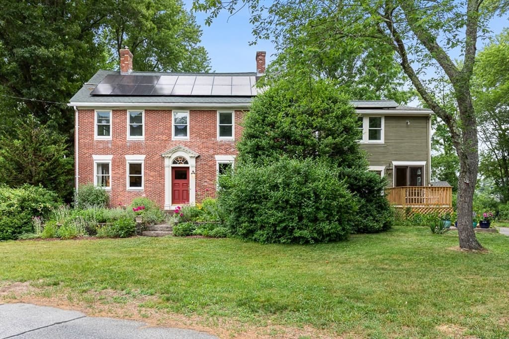 Single Family Residence at 462 Ledge, Seekonk MA 02771, photo 2 of 40