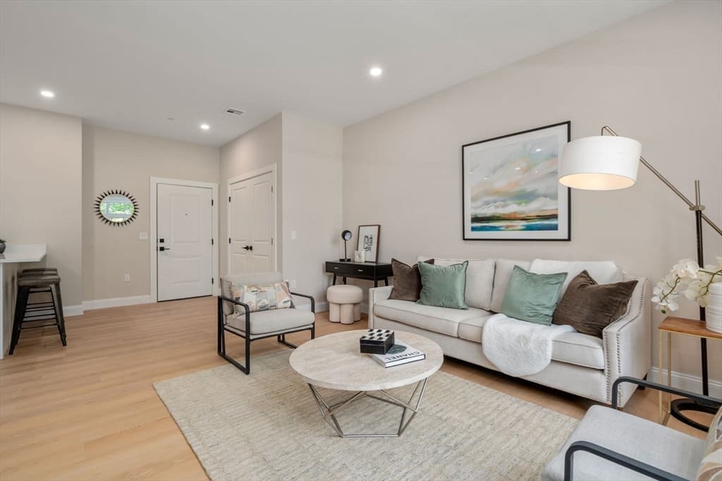 7 Cross St # 305, Wilmington MA 01887 photo 4