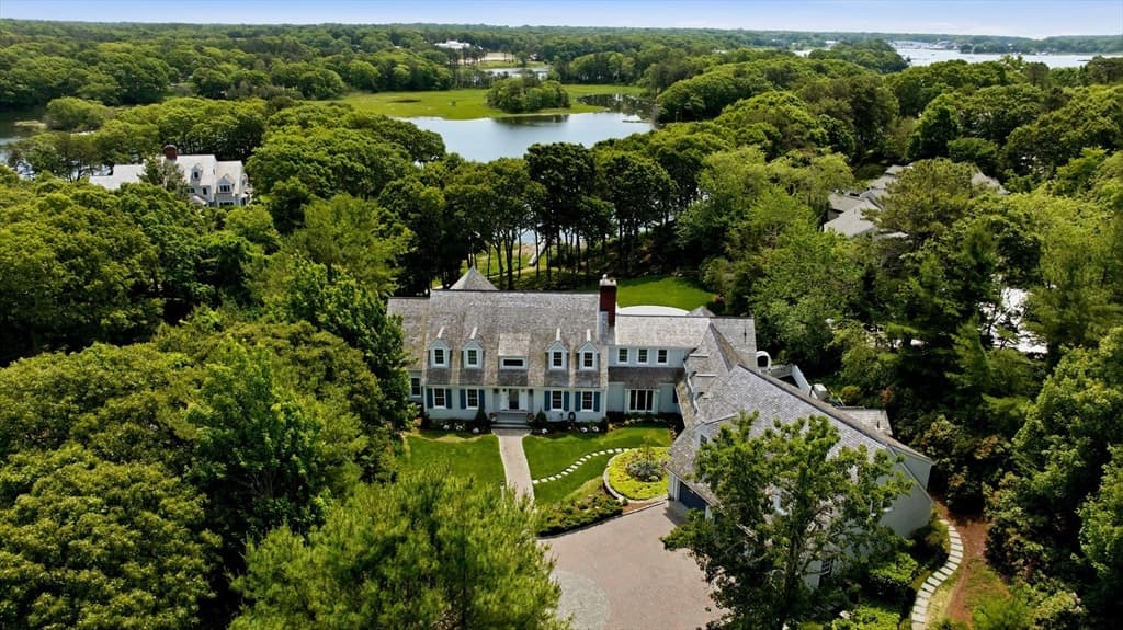 375 Baxters Neck Rd, Barnstable MA 02648