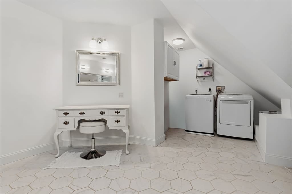 Single Family Residence at 32 Ocean St, Beverly MA 01915, Beverly, photo 17 of 34