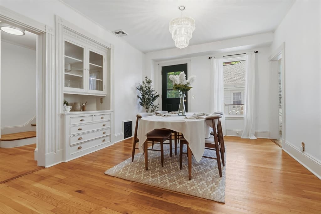 Single Family Residence at 32 Ocean St, Beverly MA 01915, Beverly, photo 8 of 34