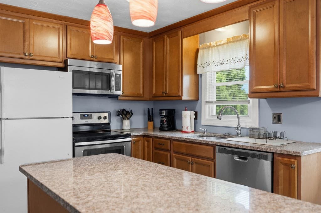 Single Family Residence at 117 Fales Rd, Bristol RI 02809, Bristol, photo 27 of 42