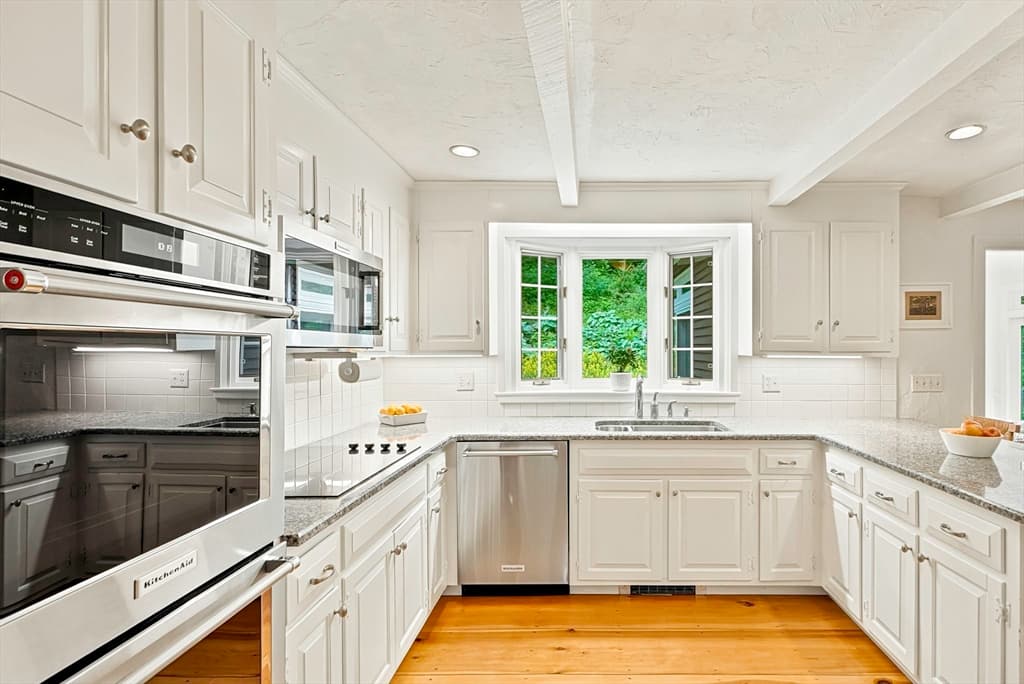 2 Stowe Rd, Southborough MA 01772 photo 5