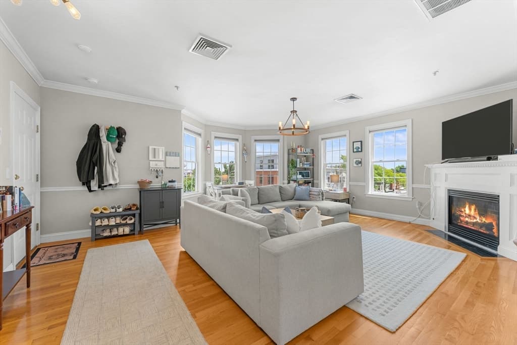 Condominium at 605 E Broadway # 301, Boston MA 02127, Boston, photo 5 of 31