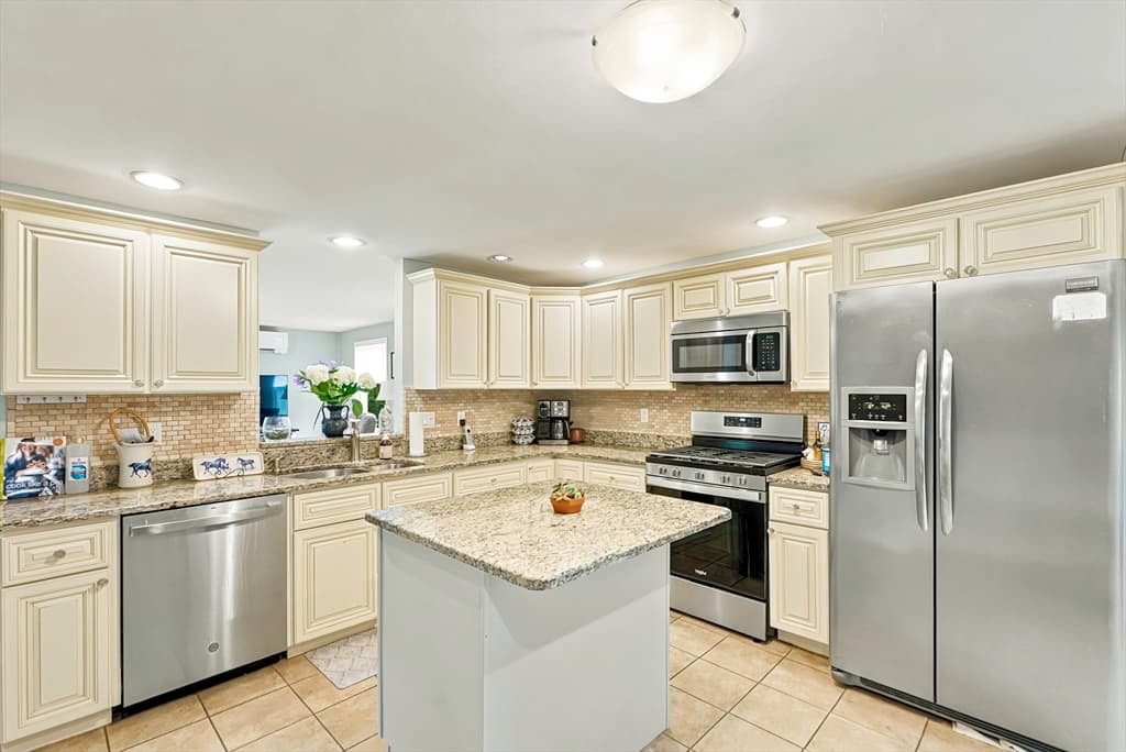 58 Wedgewood Dr, Holliston MA 01746 photo 21