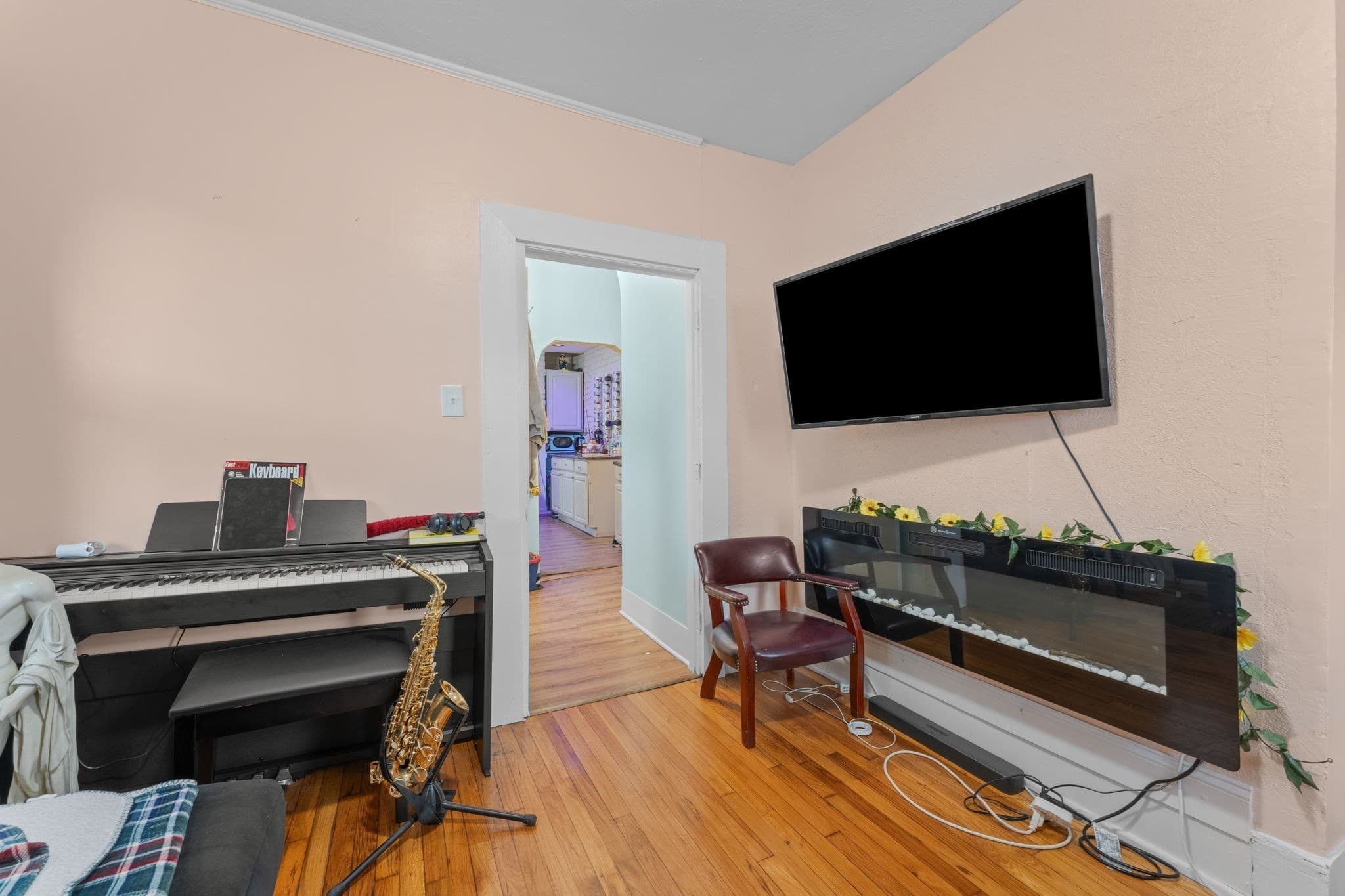 3 Family at 39 Spencer Ave, Chelsea MA 02150, Chelsea, photo 9 of 36