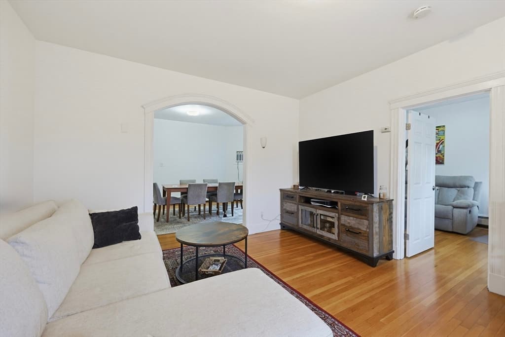 87 Broad St # 3, Lynn MA 01902 photo 2