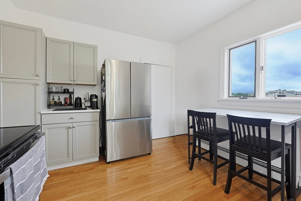 87 Broad St # 3, Lynn MA 01902 photo 3