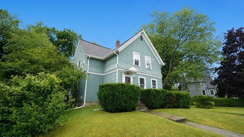 Single Family Residence at 14 Frank St, Middleboro MA 02346, Middleboro, photo 2 of 41
