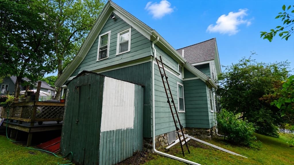 Single Family Residence at 14 Frank St, Middleboro MA 02346, Middleboro, photo 6 of 41