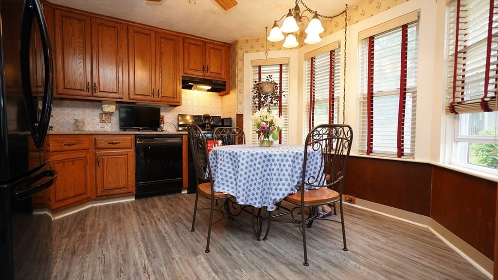 Single Family Residence at 14 Frank St, Middleboro MA 02346, Middleboro, photo 10 of 41