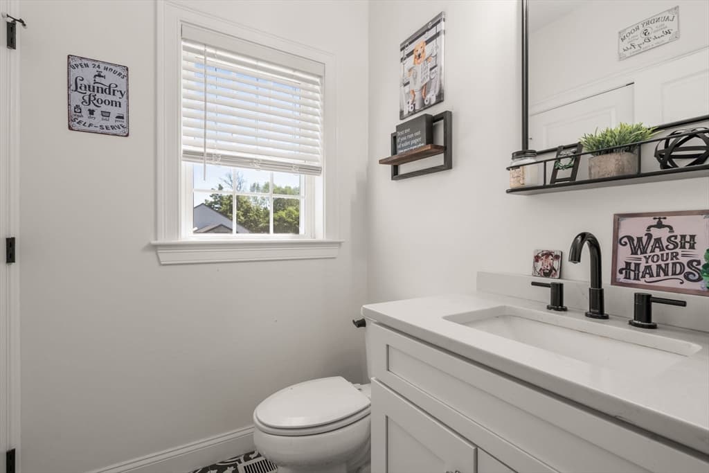 Single Family Residence at 3 Mia Cir, East Bridgewater MA 02333, East Bridgewater, photo 18 of 32