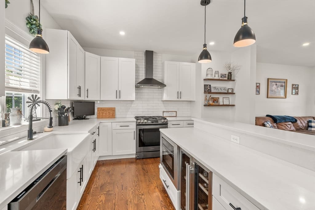 Single Family Residence at 3 Mia Cir, East Bridgewater MA 02333, East Bridgewater, photo 11 of 32
