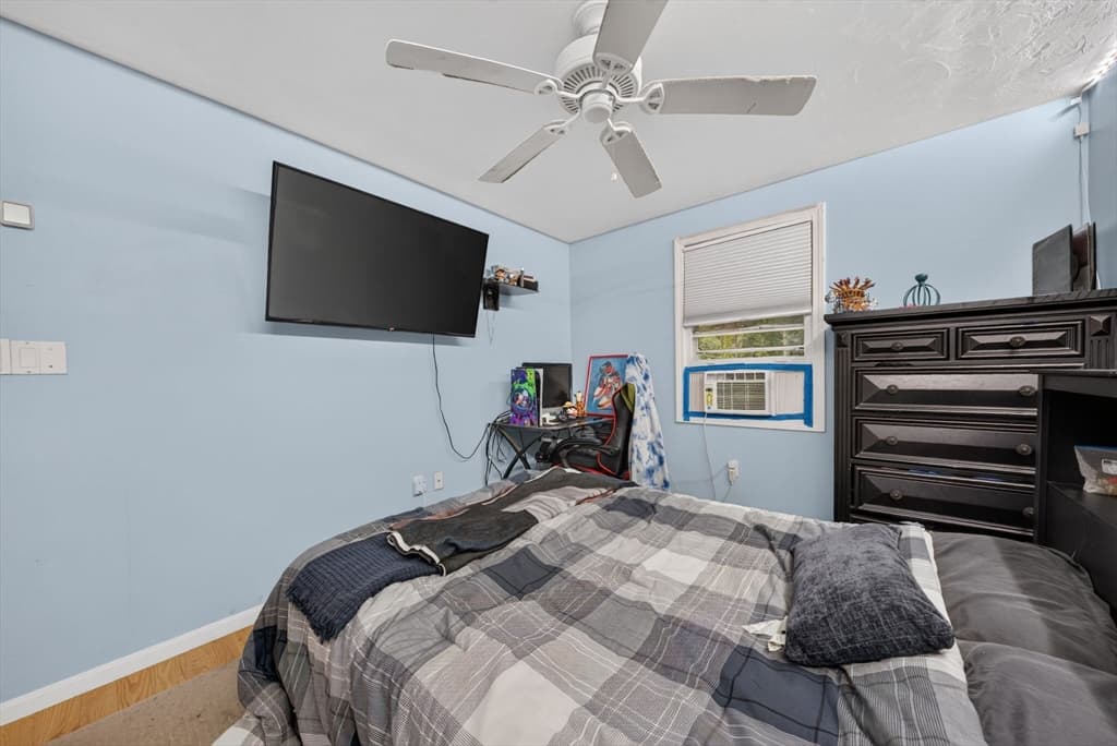 112 Bond Rd, Charlton MA 01507 photo 23