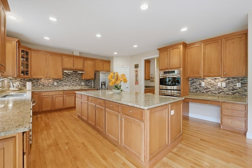 35 Howarth Dr, Upton MA 01568 photo 12