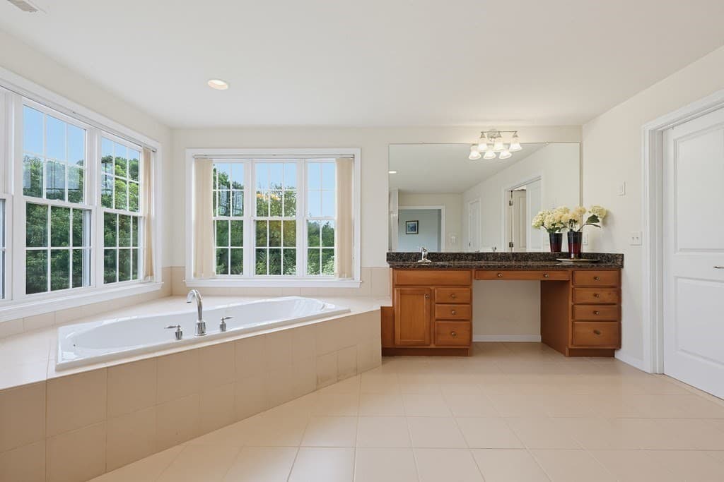 35 Howarth Dr, Upton MA 01568 photo 28
