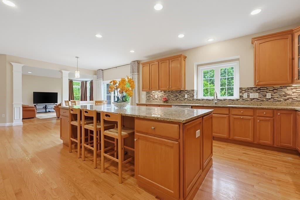 35 Howarth Dr, Upton MA 01568 photo 10