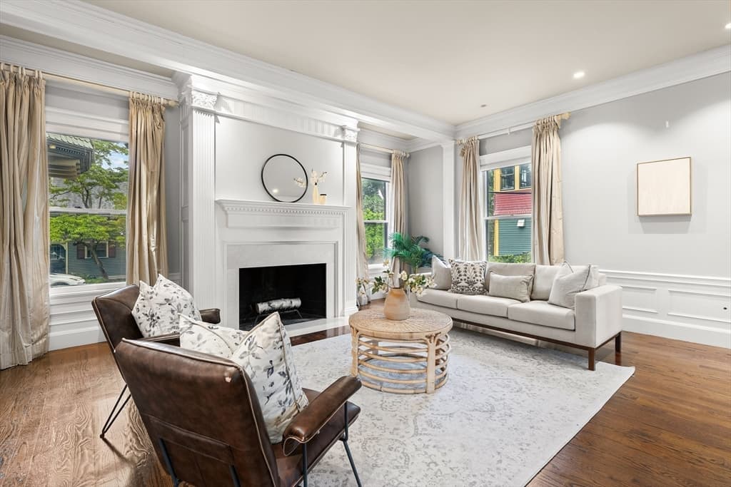 Condominium at 14 Wellington St # 1, Arlington MA 02476, Arlington, photo 2 of 35