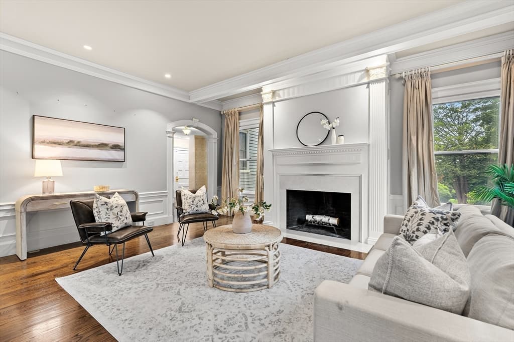 Condominium at 14 Wellington St # 1, Arlington MA 02476, Arlington, photo 3 of 35