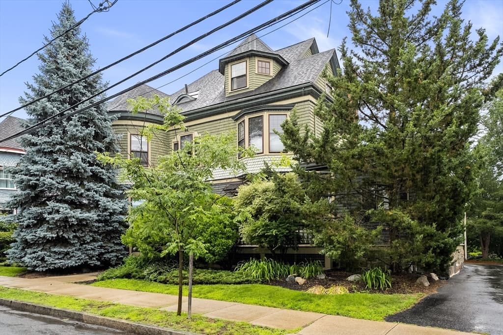 Condominium at 14 Wellington St # 1, Arlington MA 02476, Arlington, photo 32 of 35