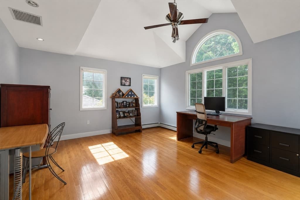 33 Russell Rd, Hanover MA 02339 photo 4