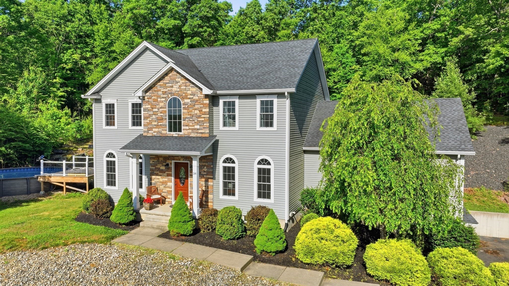 34 Bissonnette Cir, Southampton MA 01073