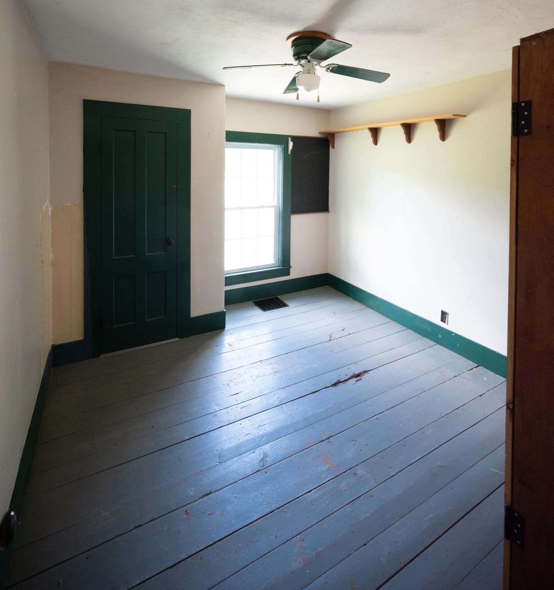 Single Family Residence at 38 Blueberry Hill Rd, New Salem MA 01355, photo 22 of 41