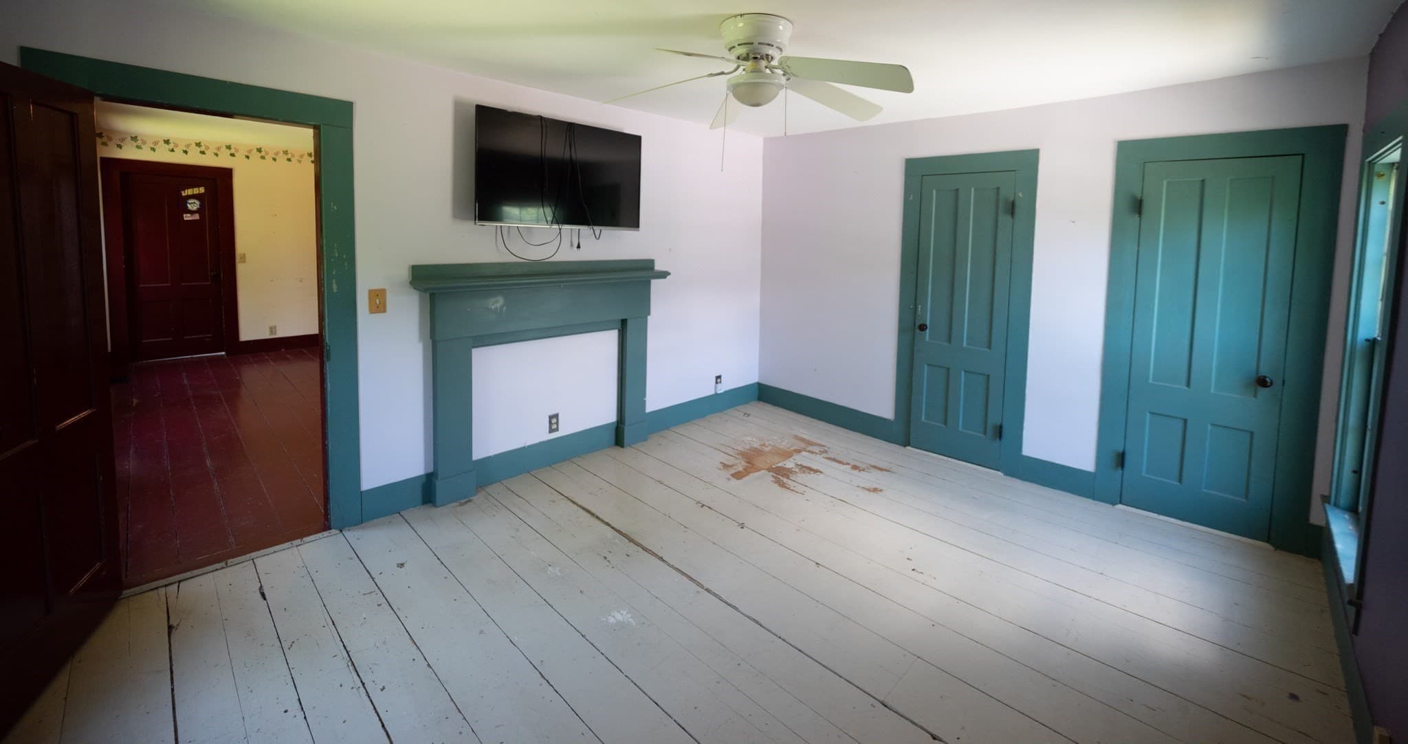 Single Family Residence at 38 Blueberry Hill Rd, New Salem MA 01355, photo 21 of 41