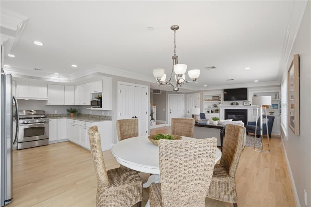 Condominium at 153 Jericho Rd # 2, Scituate MA 02066, Scituate, photo 12 of 39