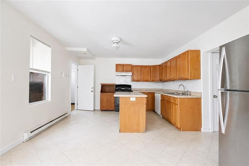 414 Rathbun St, Woonsocket RI 02895 photo 9