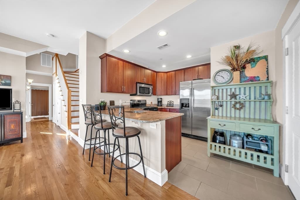 Condominium at 121 E Cottage St # 4, Boston MA 02125, photo 16 of 38