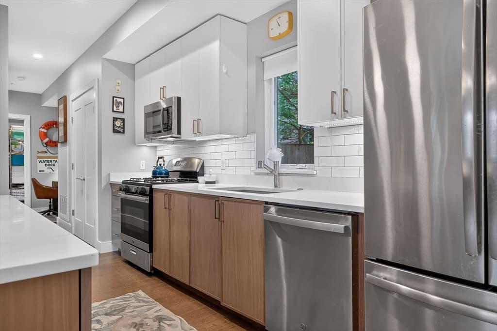 Condominium at 10-12 Tafthill Park # 1, Boston MA 02131, Boston, photo 6 of 29