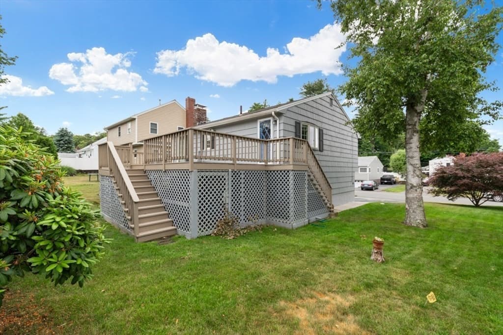 Single Family Residence at 4 Rossmore Rd, Lynnfield MA 01940, Lynnfield, photo 24 of 28