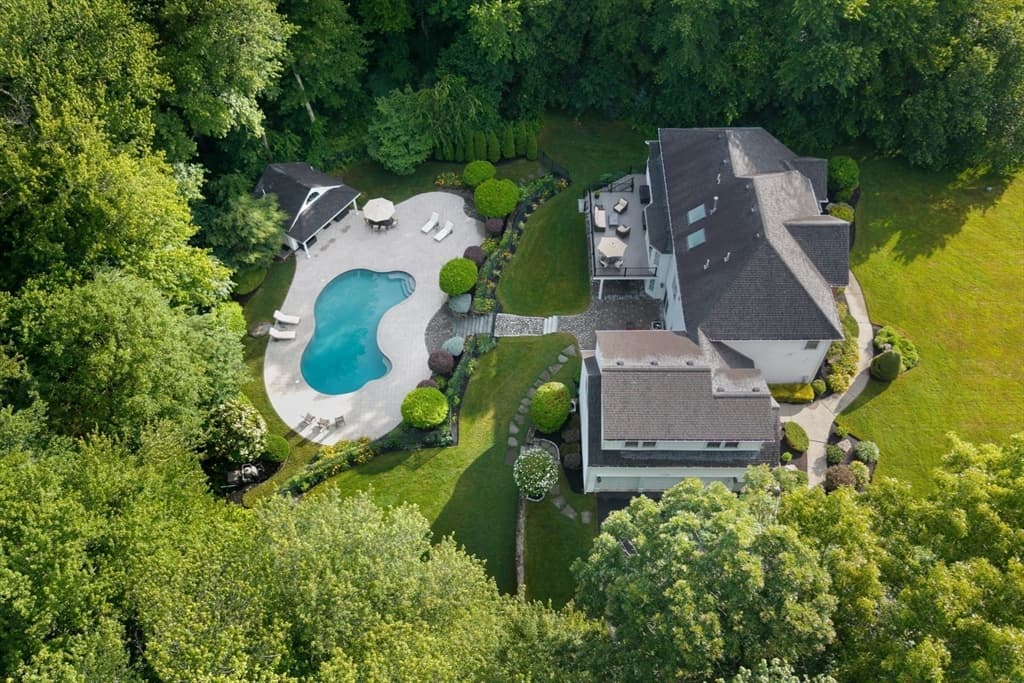 Single Family Residence at 2 Eden Cir, Westborough MA 01581, Westborough, photo 33 of 37