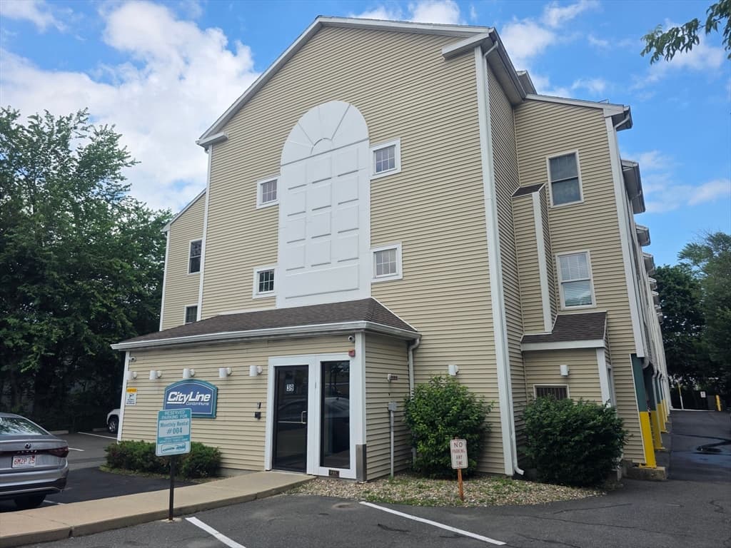 39 Broadway # 206, Malden MA 02148