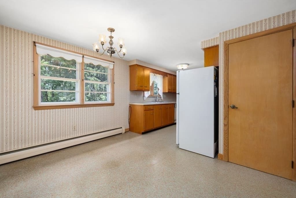 Single Family Residence at 27 Hinsdale St, Swansea MA 02777, Swansea, photo 13 of 36