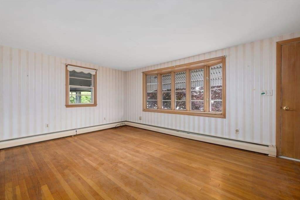 Single Family Residence at 27 Hinsdale St, Swansea MA 02777, Swansea, photo 7 of 36