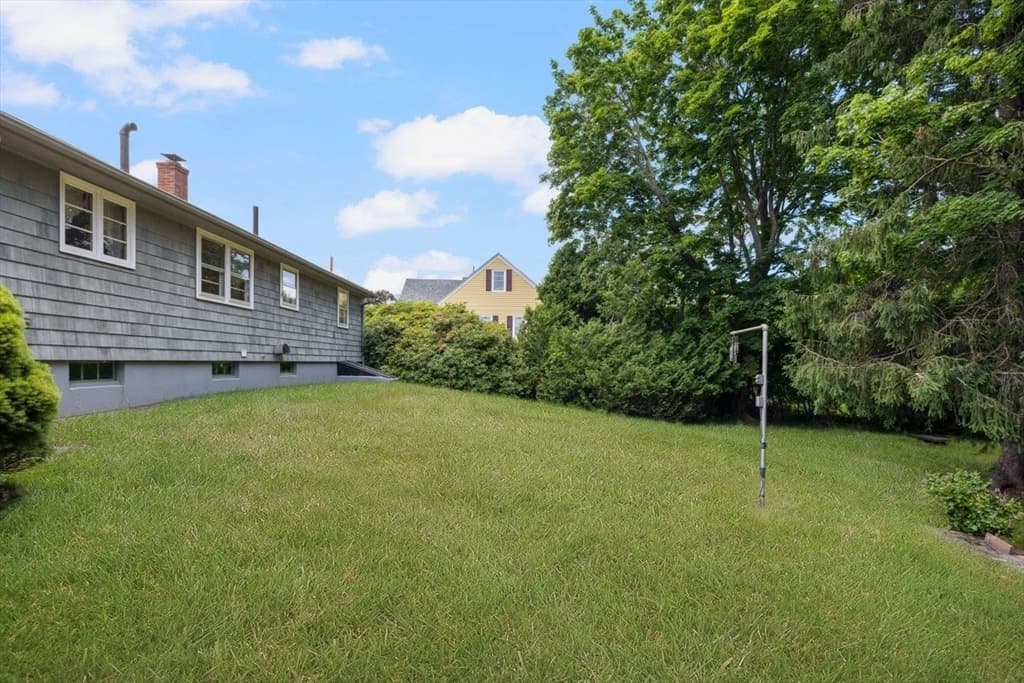 Single Family Residence at 27 Hinsdale St, Swansea MA 02777, Swansea, photo 30 of 36