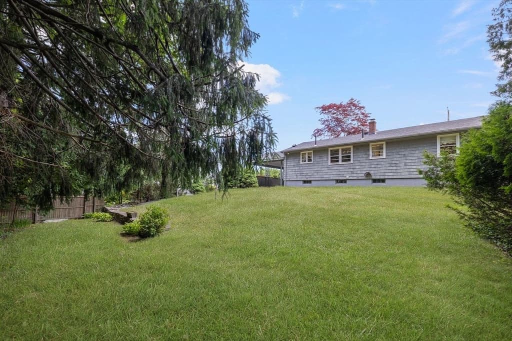 Single Family Residence at 27 Hinsdale St, Swansea MA 02777, Swansea, photo 34 of 36